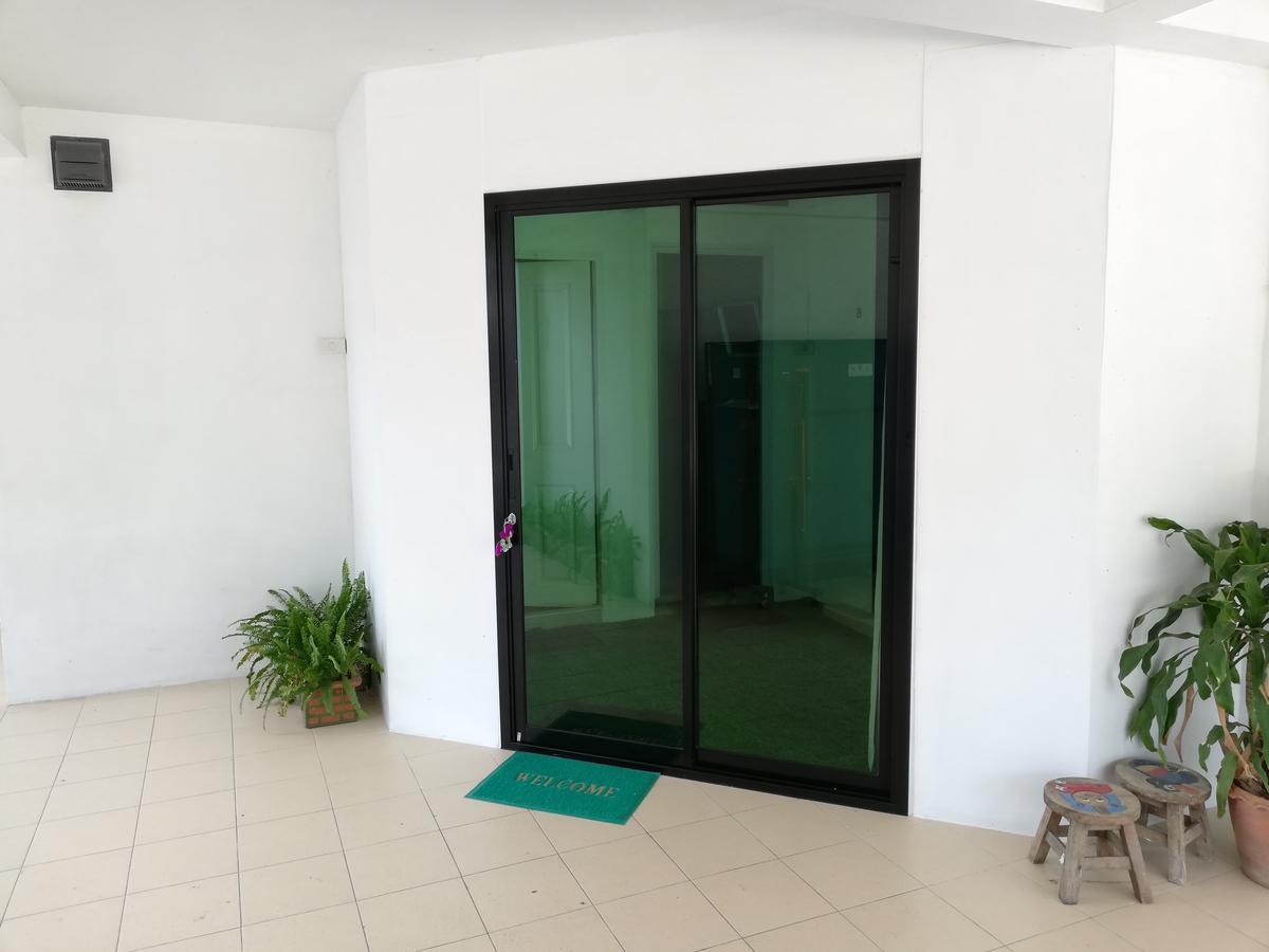 Wanlapa Farmstay Ban Khok Krathiam Exterior photo