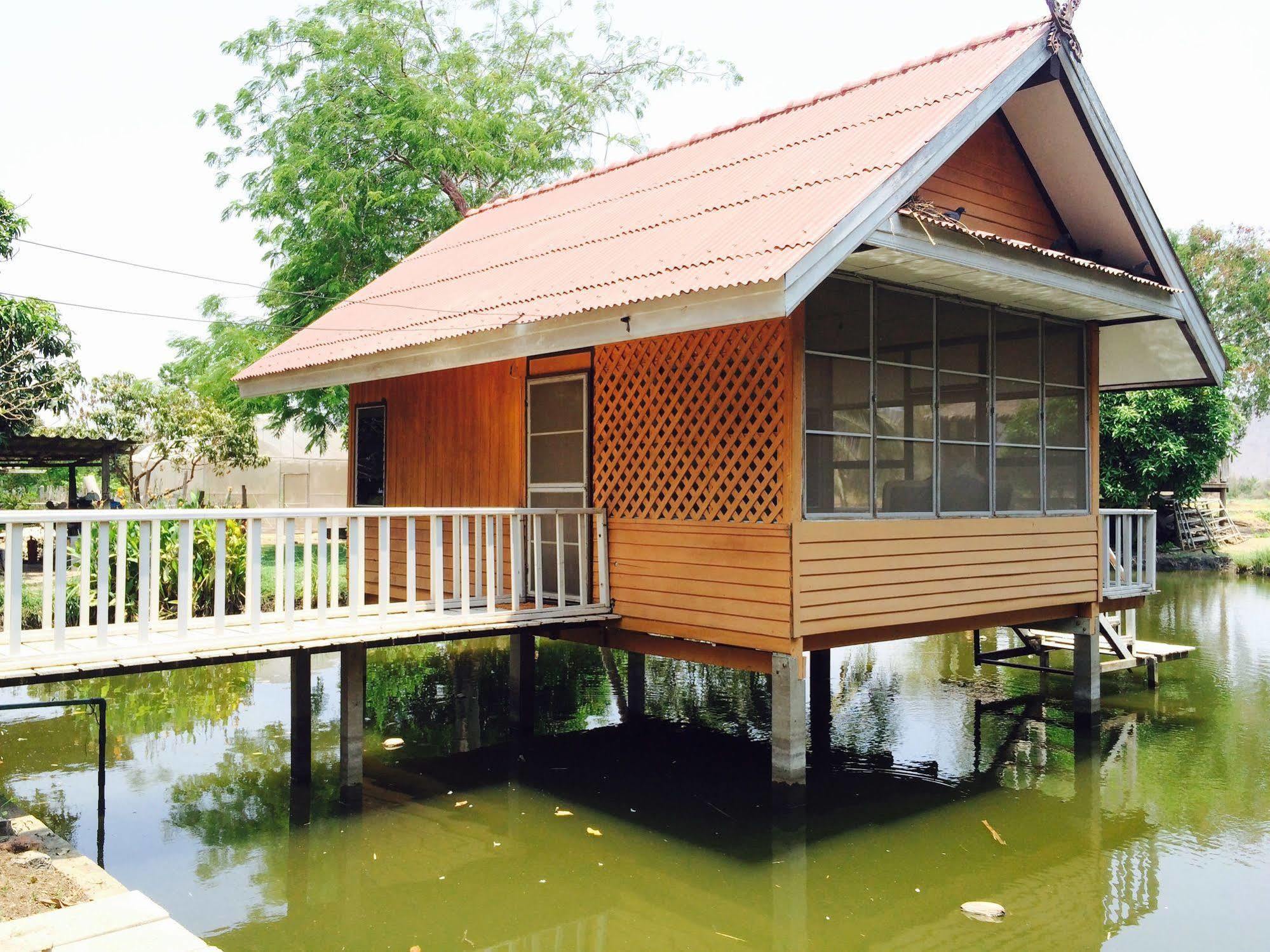 Wanlapa Farmstay Ban Khok Krathiam Exterior photo