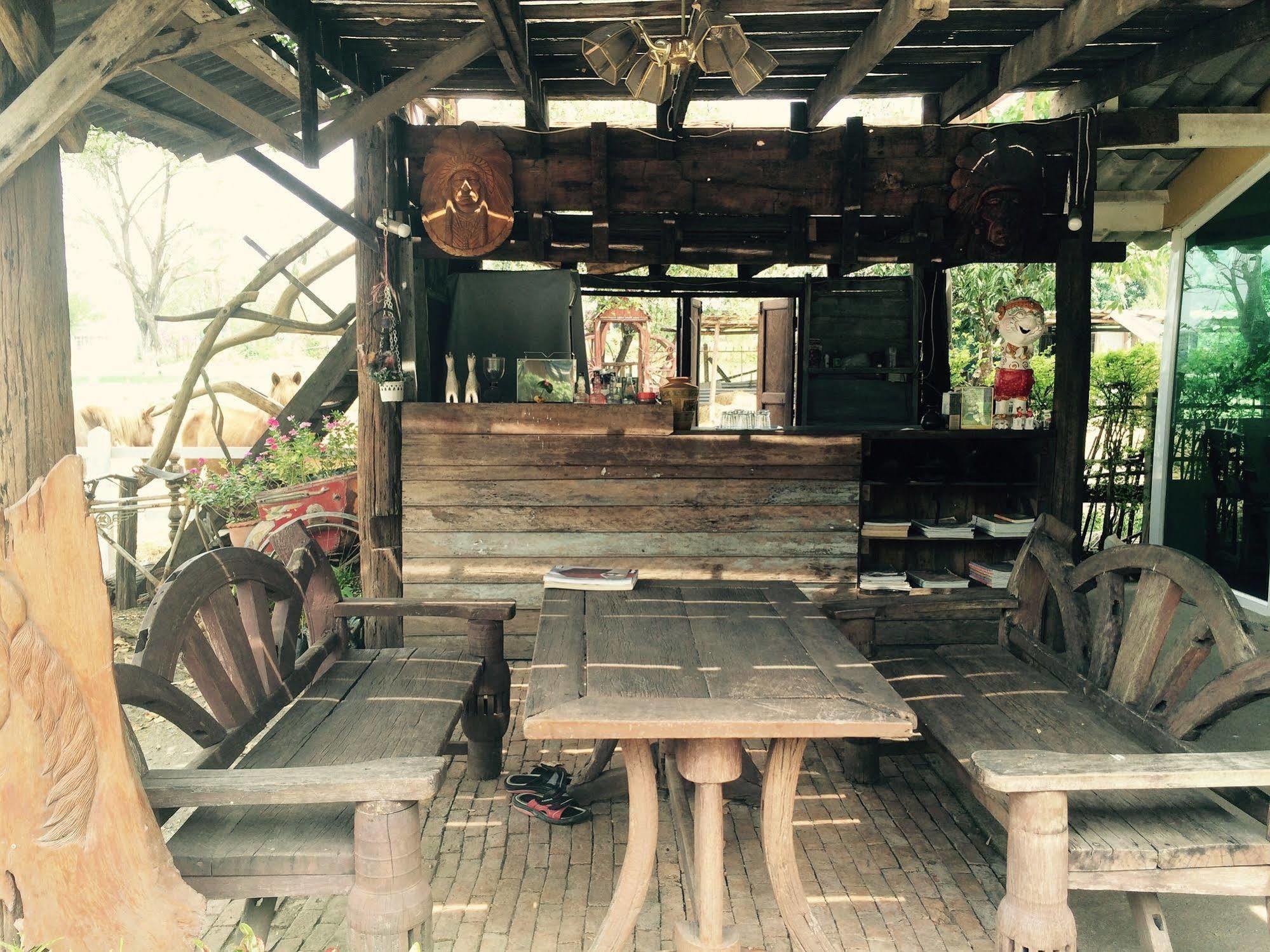 Wanlapa Farmstay Ban Khok Krathiam Exterior photo
