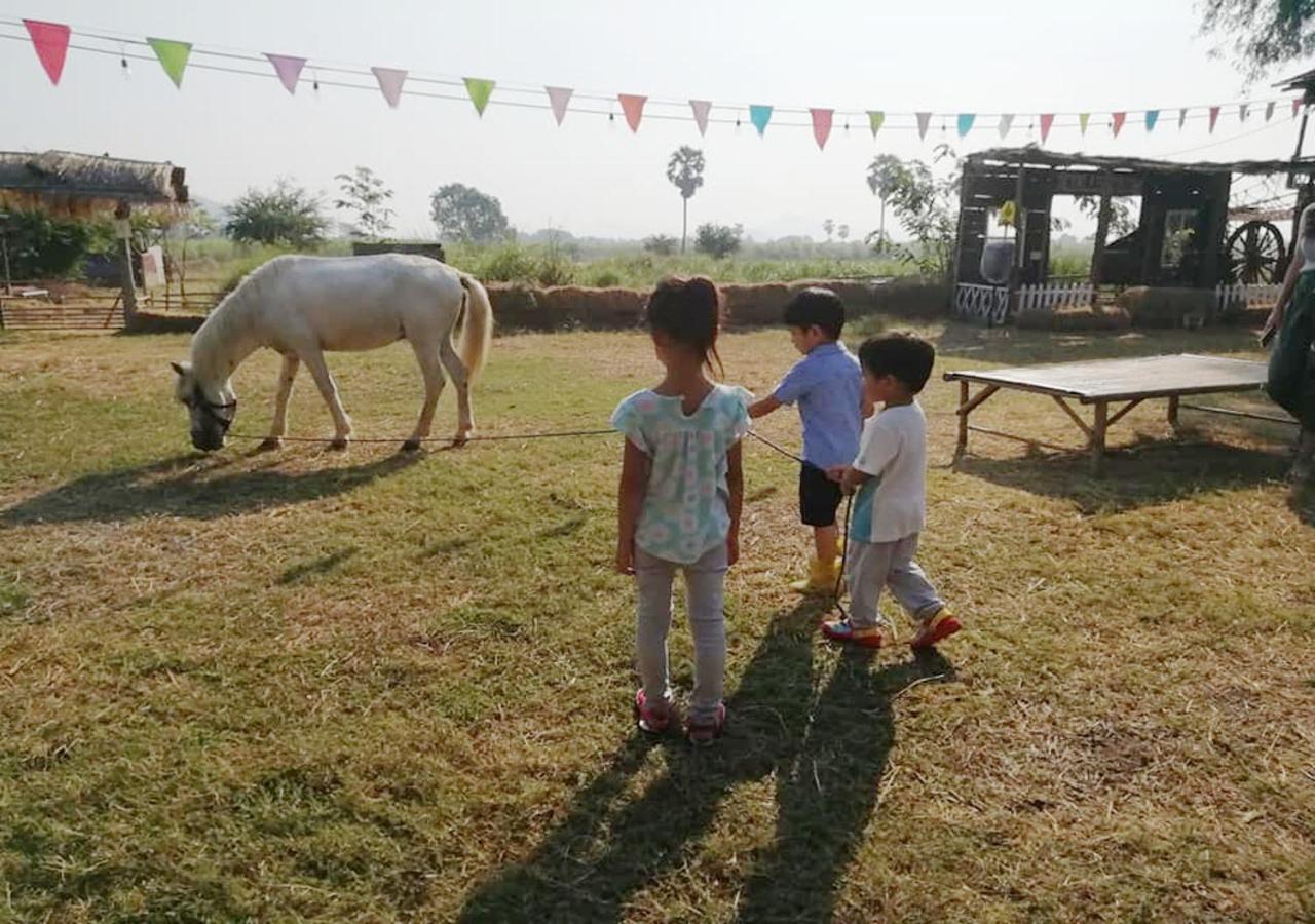 Wanlapa Farmstay Ban Khok Krathiam Exterior photo