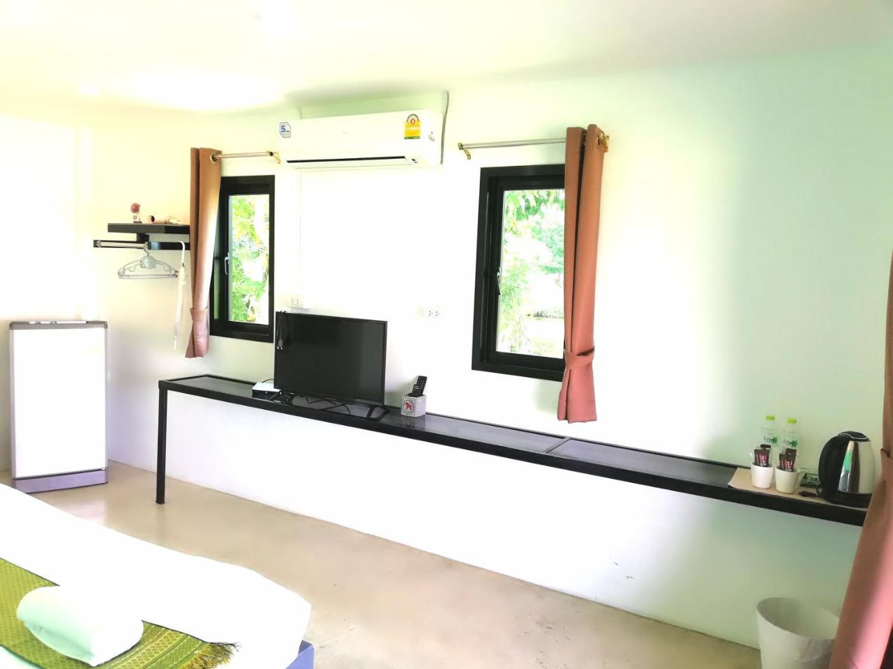 Wanlapa Farmstay Ban Khok Krathiam Exterior photo