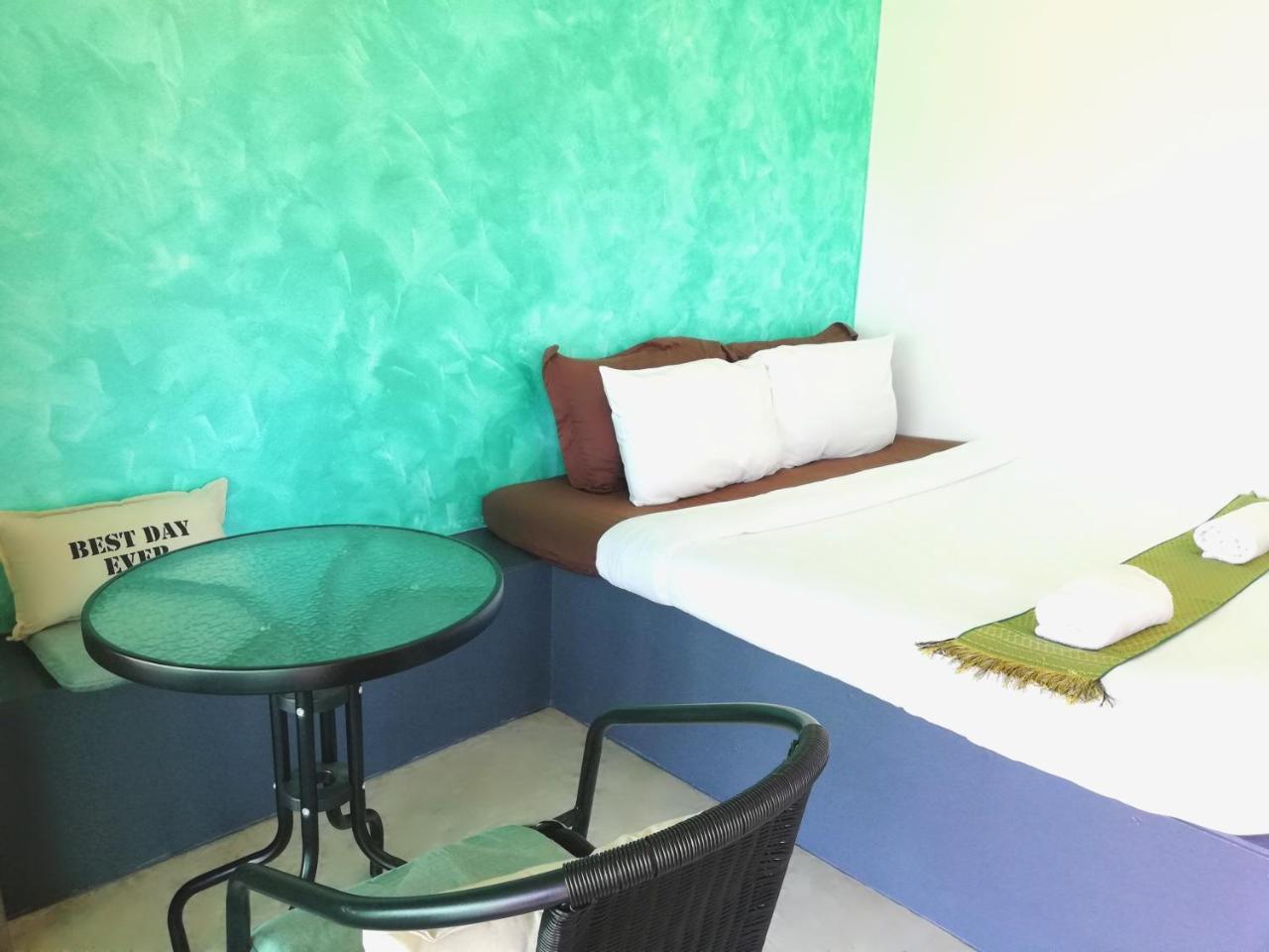 Wanlapa Farmstay Ban Khok Krathiam Exterior photo
